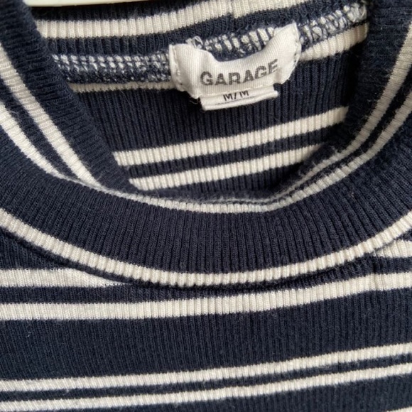 Striped top Garage - Picture 3 of 3